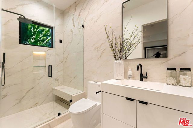 5186 Gloria Avenue, Encino (los Angeles), CA 91436