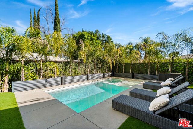 5186 Gloria Avenue, Encino (los Angeles), CA 91436