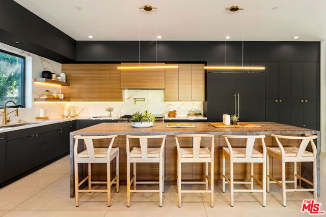 5186 Gloria Avenue, Encino (los Angeles), CA 91436