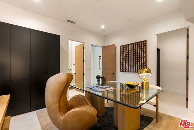 5186 Gloria Avenue, Encino (los Angeles), CA 91436