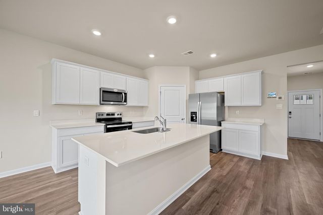 402 ATKINSON ST, Shenandoah Junction, WV 25442