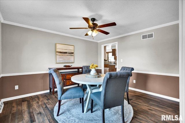 5501 N HOLLY HEDGES Court, Peoria, IL 61614