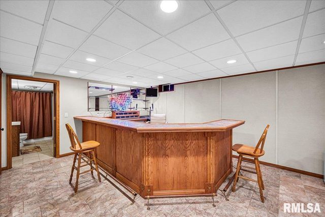 5501 N HOLLY HEDGES Court, Peoria, IL 61614