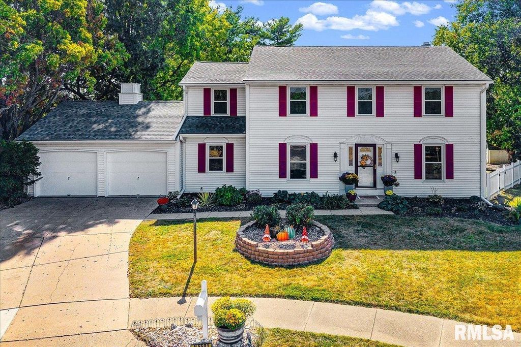 5501 N HOLLY HEDGES Court, Peoria, IL 61614