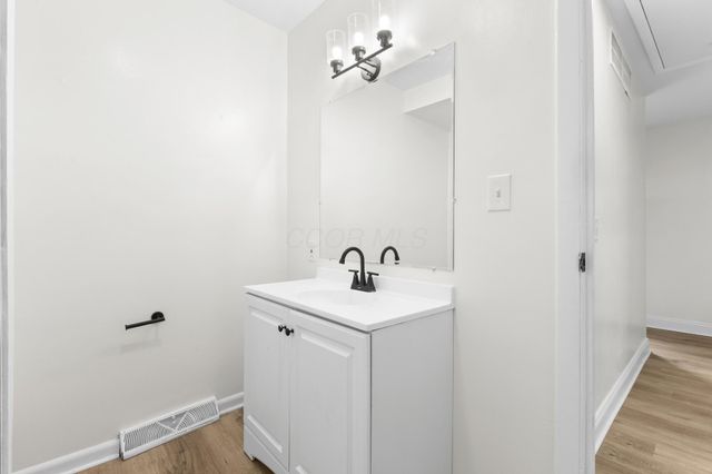 2548 Hiawatha Street, Columbus, OH 43211