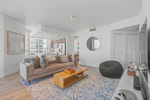 488 NE 18th St 3101, Miami, FL 33132
