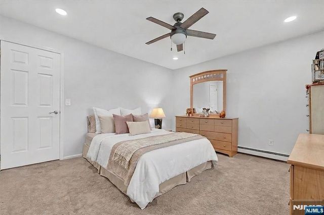 18 Stonewall Court, Mahwah, NJ 07430