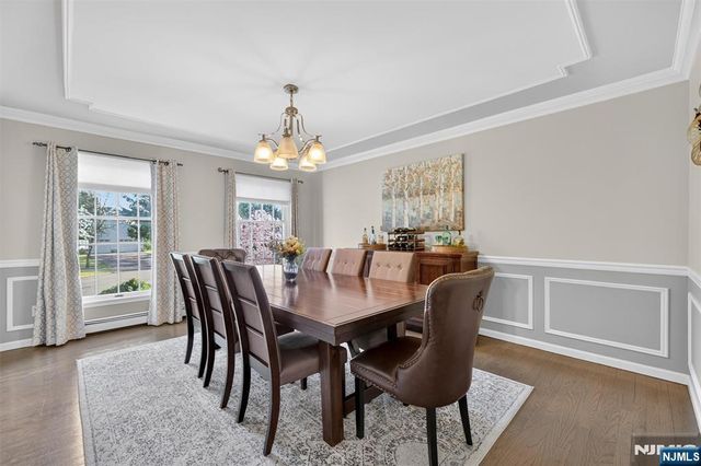 18 Stonewall Court, Mahwah, NJ 07430