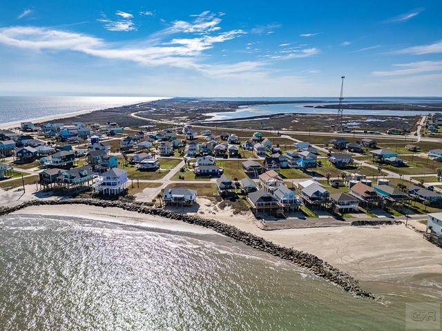 13111 Buccaneer Pkwy, Freeport, TX 77541