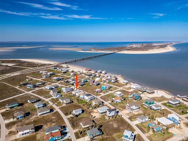 13111 Buccaneer Pkwy, Freeport, TX 77541