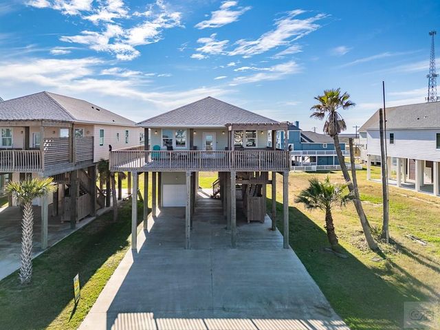 13111 Buccaneer Pkwy, Freeport, TX 77541