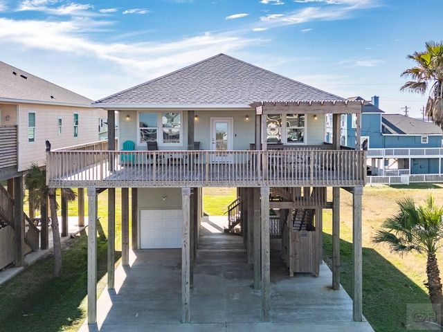 13111 Buccaneer Pkwy, Freeport, TX 77541