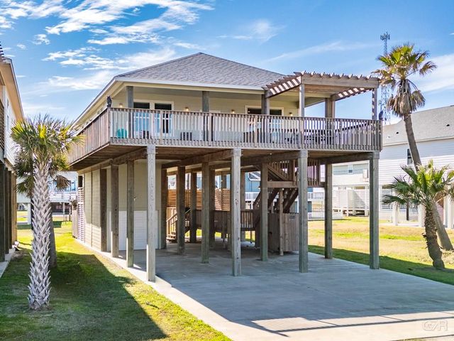 13111 Buccaneer Pkwy, Freeport, TX 77541