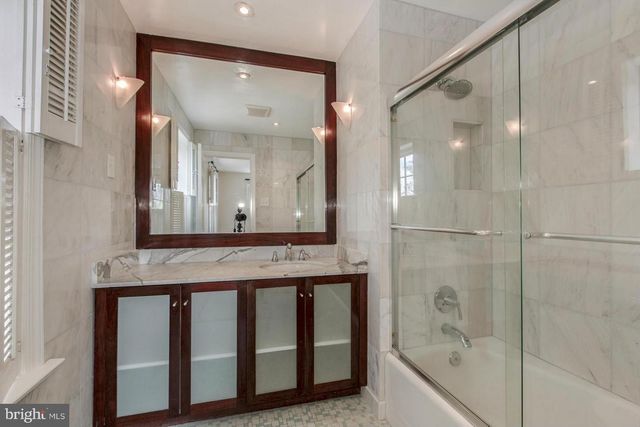 1401 35TH ST NW, Washington, DC 20007