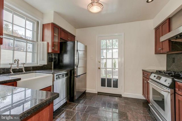1401 35TH ST NW, Washington, DC 20007