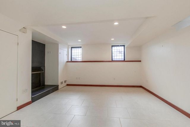 1401 35TH ST NW, Washington, DC 20007
