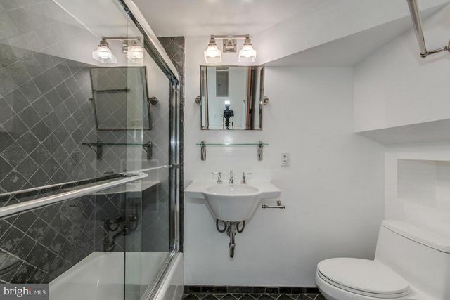 1401 35TH ST NW, Washington, DC 20007