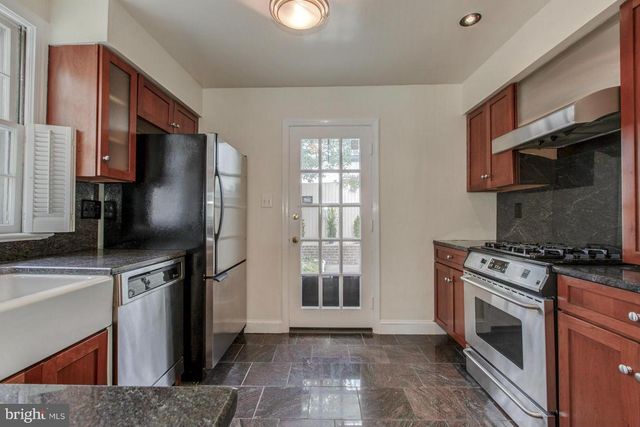 1401 35TH ST NW, Washington, DC 20007