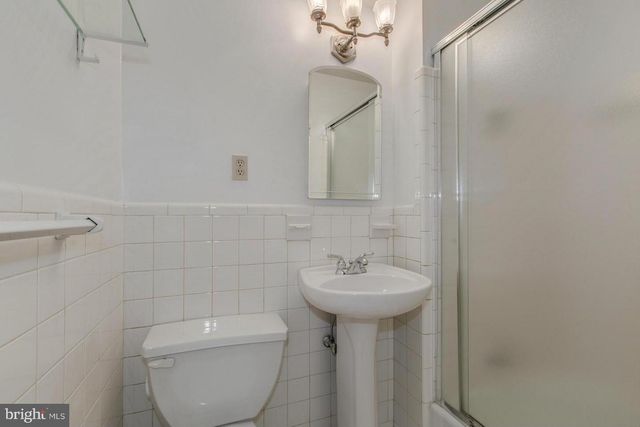 1401 35TH ST NW, Washington, DC 20007