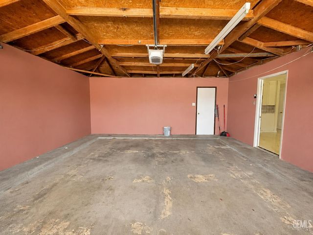 3404 Cardamon Drive, Bakersfield, CA 93309