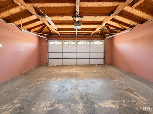 3404 Cardamon Drive, Bakersfield, CA 93309