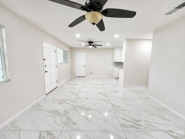 3404 Cardamon Drive, Bakersfield, CA 93309