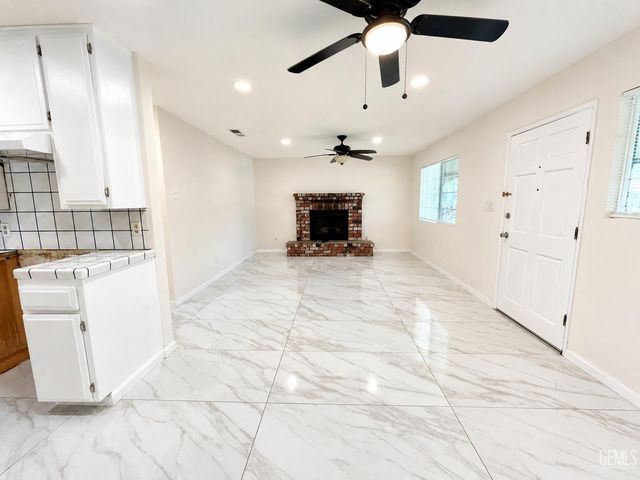 3404 Cardamon Drive, Bakersfield, CA 93309