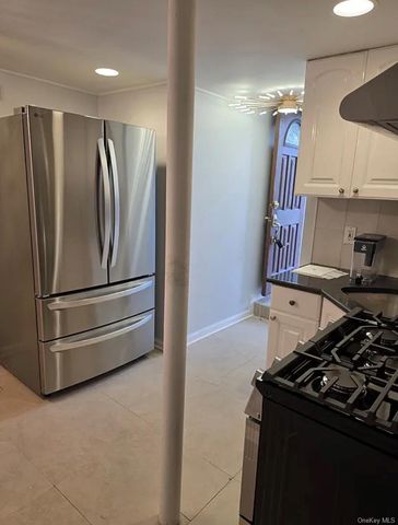 2 Hill Park Avenue 1A, Great Neck, NY 11021
