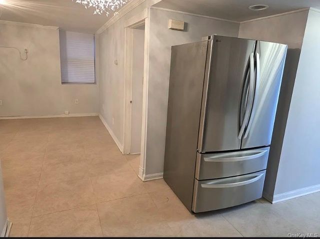 2 Hill Park Avenue 1A, Great Neck, NY 11021