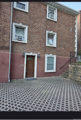 2 Hill Park Avenue 1A, Great Neck, NY 11021