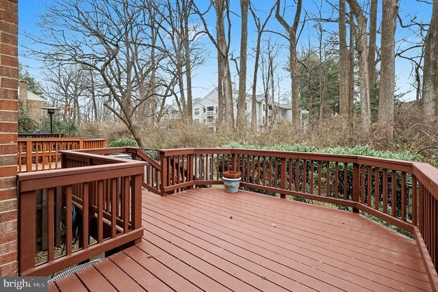 10307 EMERALD ROCK DR, Oakton, VA 22124