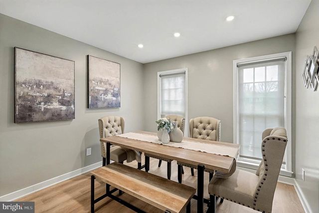 10307 EMERALD ROCK DR, Oakton, VA 22124