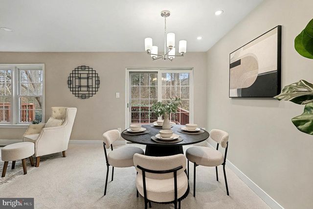 10307 EMERALD ROCK DR, Oakton, VA 22124