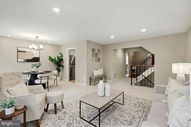 10307 EMERALD ROCK DR, Oakton, VA 22124