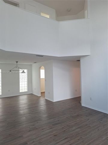 446 Lakeside Cir, Sunrise, FL 33326