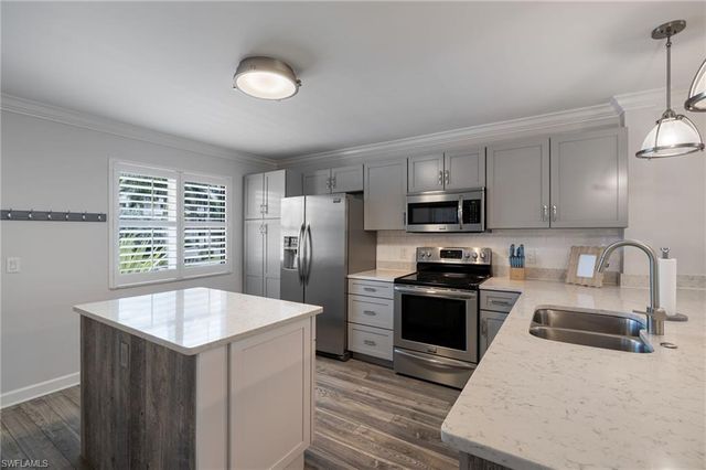 3021 Sandpiper Bay CIR E106, Naples, FL 34112