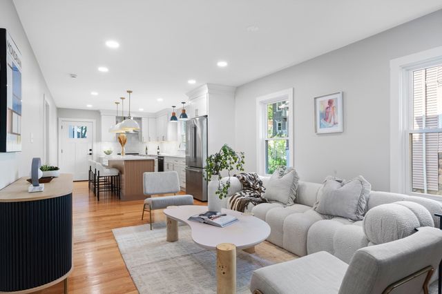 19 Farrington Street 1, Arlington, MA 02474
