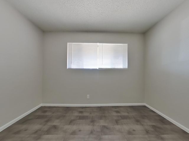 1626 W Pepper Place, Mesa, AZ 85201