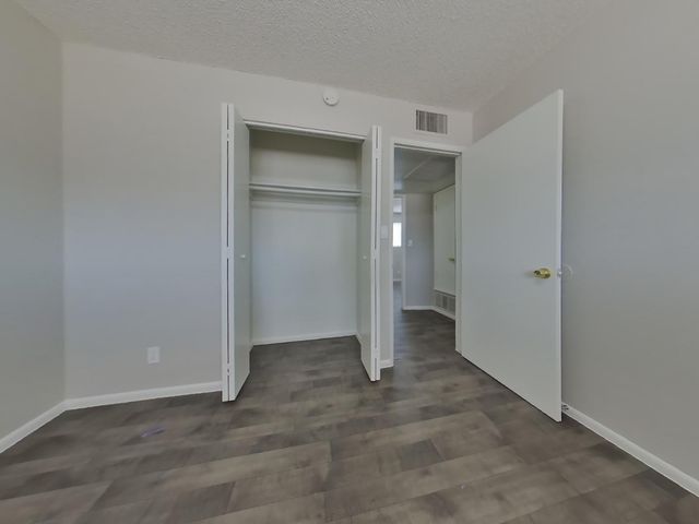 1626 W Pepper Place, Mesa, AZ 85201