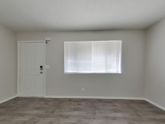 1626 W Pepper Place, Mesa, AZ 85201