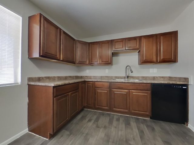 1626 W Pepper Place, Mesa, AZ 85201