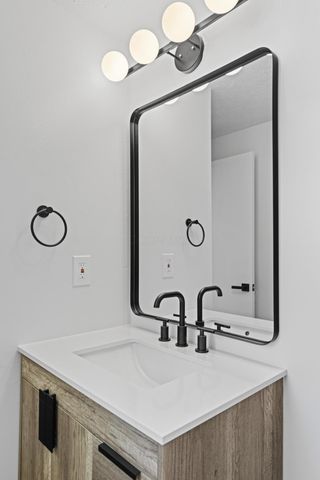 2145 Jeffey Drive, Hilliard, OH 43026