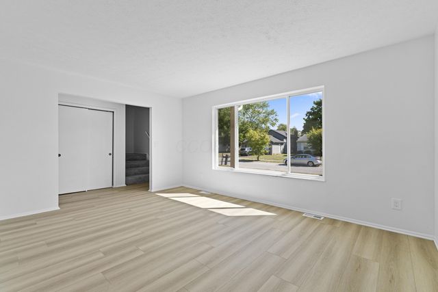 2145 Jeffey Drive, Hilliard, OH 43026