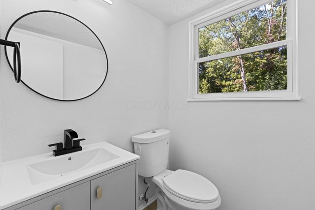 2145 Jeffey Drive, Hilliard, OH 43026