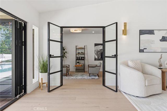 23925 Crosson Drive, Woodland Hills, CA 91367