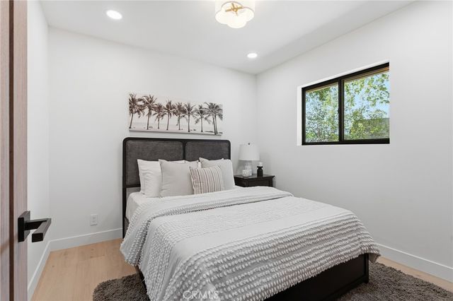 23925 Crosson Drive, Woodland Hills, CA 91367