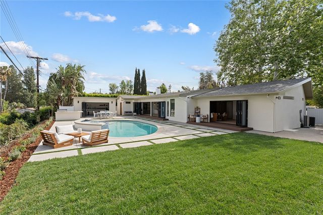 23925 Crosson Drive, Woodland Hills, CA 91367
