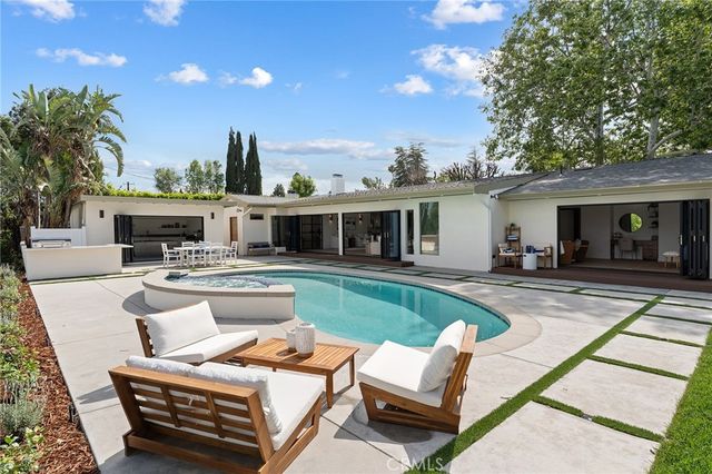 23925 Crosson Drive, Woodland Hills, CA 91367