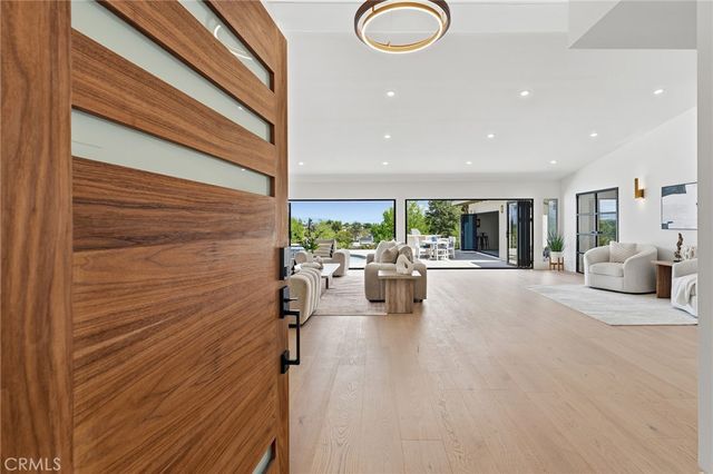 23925 Crosson Drive, Woodland Hills, CA 91367