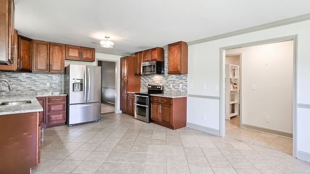 11 Henderson Rd, Ardmore, TN 38449